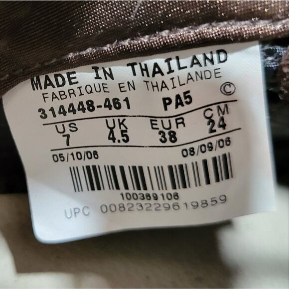 Nike Gray and Pink Suede Leather Athletic Shoes Sneakers Size 7 - Picture 9 of 9